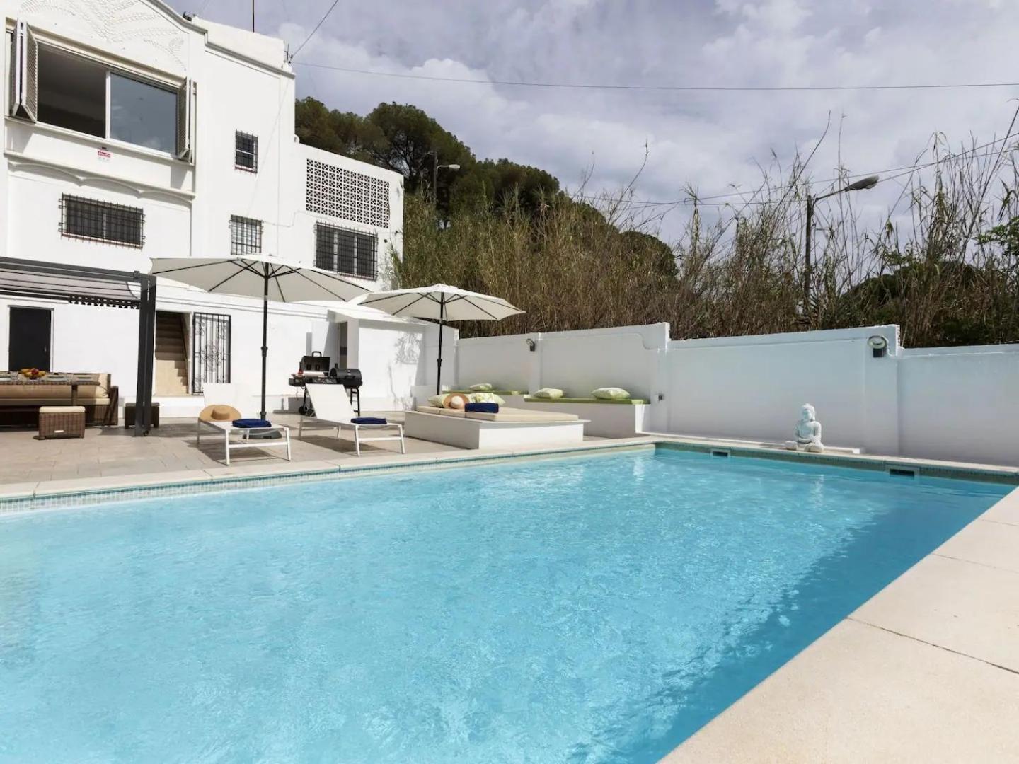Casa Canyet Con Piscina A Un Paso De Barcelona Y La Playa Badalona Buitenkant foto